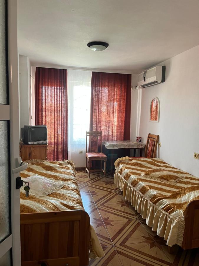 Central Guesthouse Nesebar Bagian luar foto