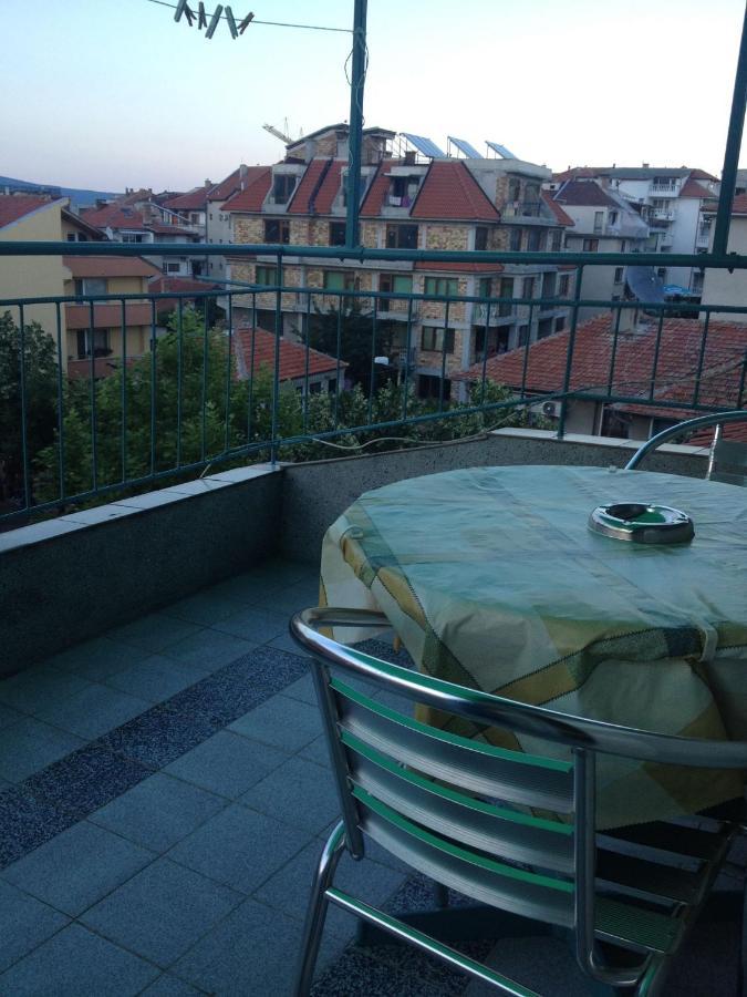 Central Guesthouse Nesebar Bagian luar foto